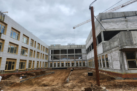 В Заветах Ильича в Пушкине продолжается строительство школы