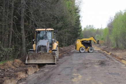 В Мордовии началось расширение дороги Барашево-Дачный, рабочие приступили к демонтажу старого асфальта