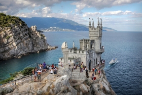 Туристы активно бронируют отели в Крыму