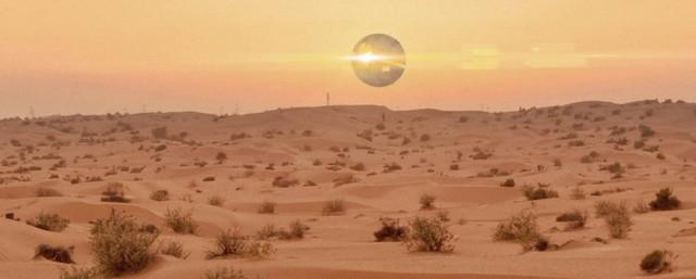 В пустыне Аризоны заметили 30-метровый сферический НЛО