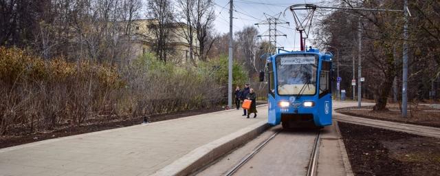 В Москве появилась первая трамвайная платформа венского типа