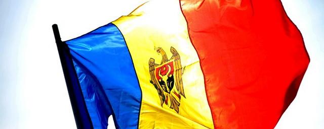 В Молдавии члены нового правительства ночью принесли присягу