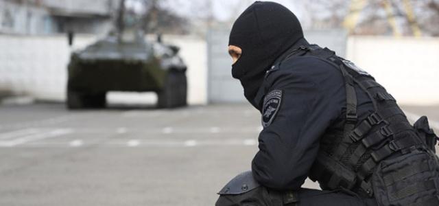 В Башкирии бойцы Росгвардии задержали мужчину с автоматом