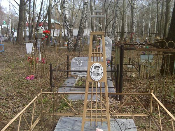 В Севастополе власти закрывают два сельских кладбища