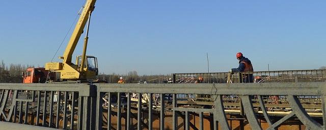 На Петровском мосту в Липецке заканчивают укладку асфальта
