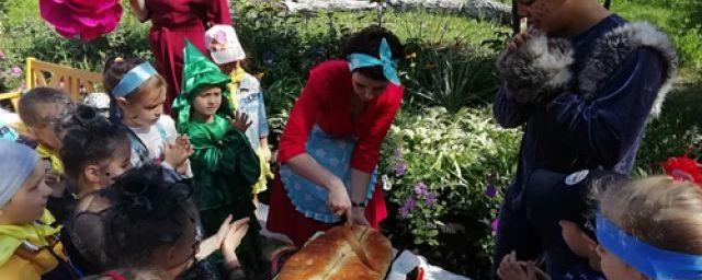 Дошкольники предложили сделать пирожок символом Красноярска