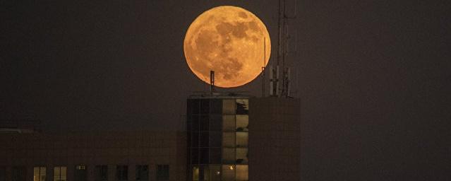 Жители России при ясной погоде смогут увидеть полное затмение Луны