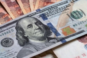 Депутат Аксаков: Значительная часть общества измеряет свой жизненный уровень по соотношению рубля и доллара
