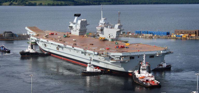 Крупнейший авианосец британских ВМС впервые выйдет в море
