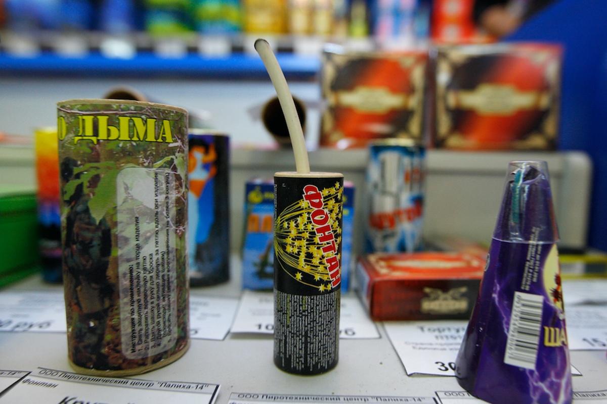 В Калужской области установлены три периода, когда нельзя торговать пиротехникой