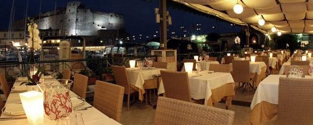 В Неаполе хозяин ресторана вернул туристке портмоне с €13 тысячами