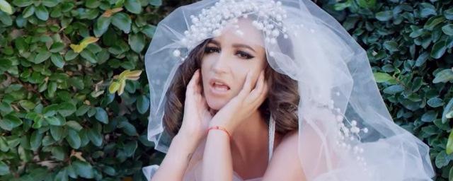 Ольга Бузова предстала в новом клипе «Хит-парад» в свадебном платье