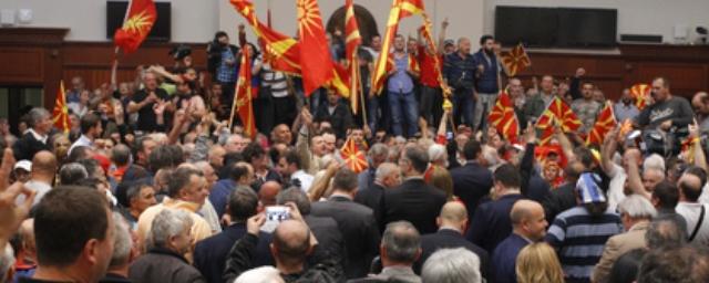 В Македонии протестующие захватили здание парламента