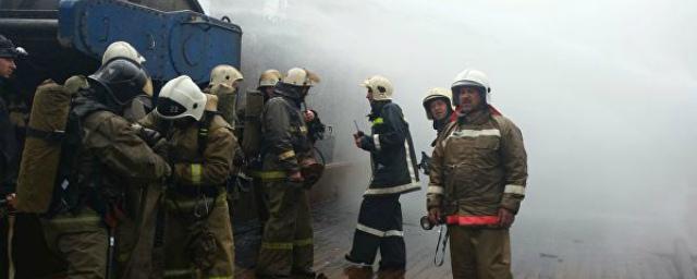 Пожар на барже в Хабаровске тушили 10 часов
