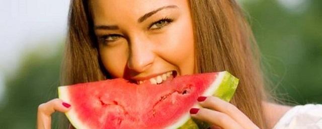 Ученые: Употребление овощей и фруктов делает человека счастливее