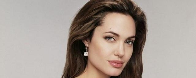 Анджелина Джоли снялась в рекламе нового аромата от Guerlain