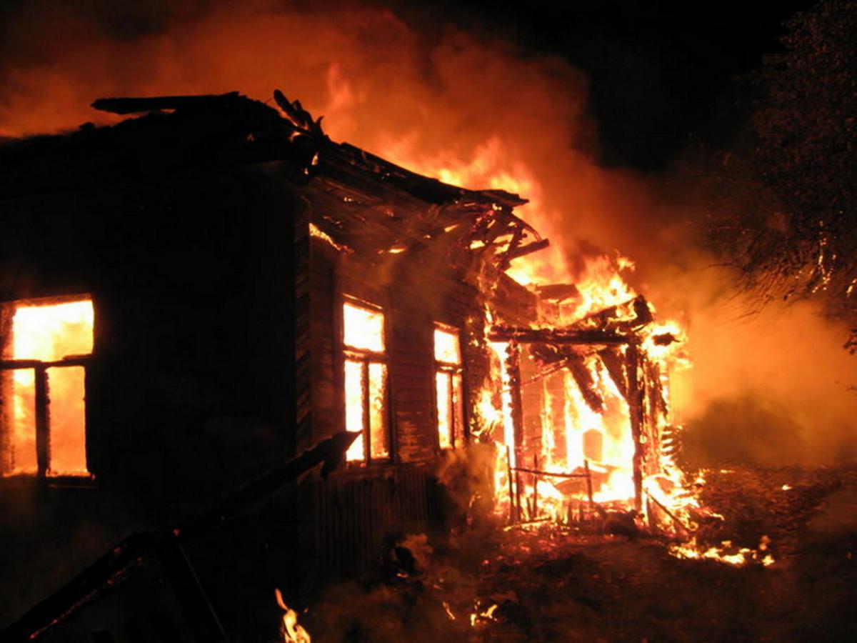 В Томской области при пожаре погибли трое детей