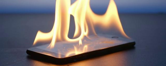 Правила безопасности: Что делать, если загорелся смартфон