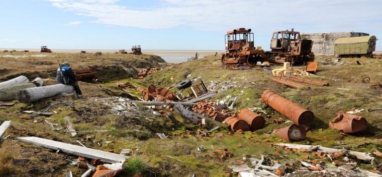 На Ямале с острова Белый вывезут 800 тонн металлолома