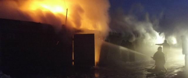 В Ивановской области сгорели пять гаражей с автомобилями