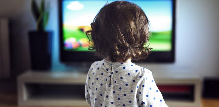 В Самарской области годовалая девочка погибла от упавшего телевизора