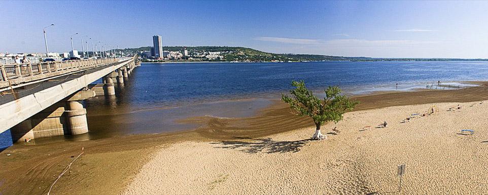 Роспотребнадзор разрешил купаться на семи пляжах Саратовской области