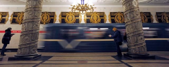 Петербургское метро будет работать всю ночь в честь Дня города