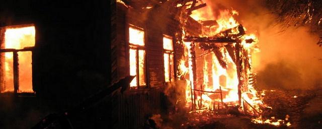 В Ульяновской области при пожаре в частном доме погибли три человека