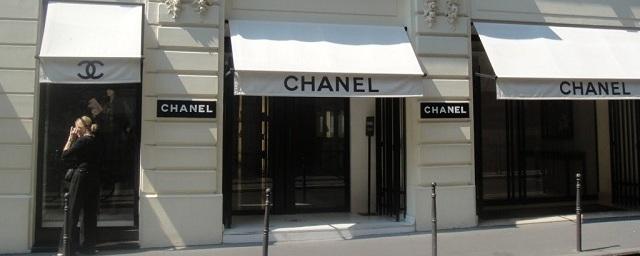Модный дом Chanel проведет показ новой коллекции на ВДНХ