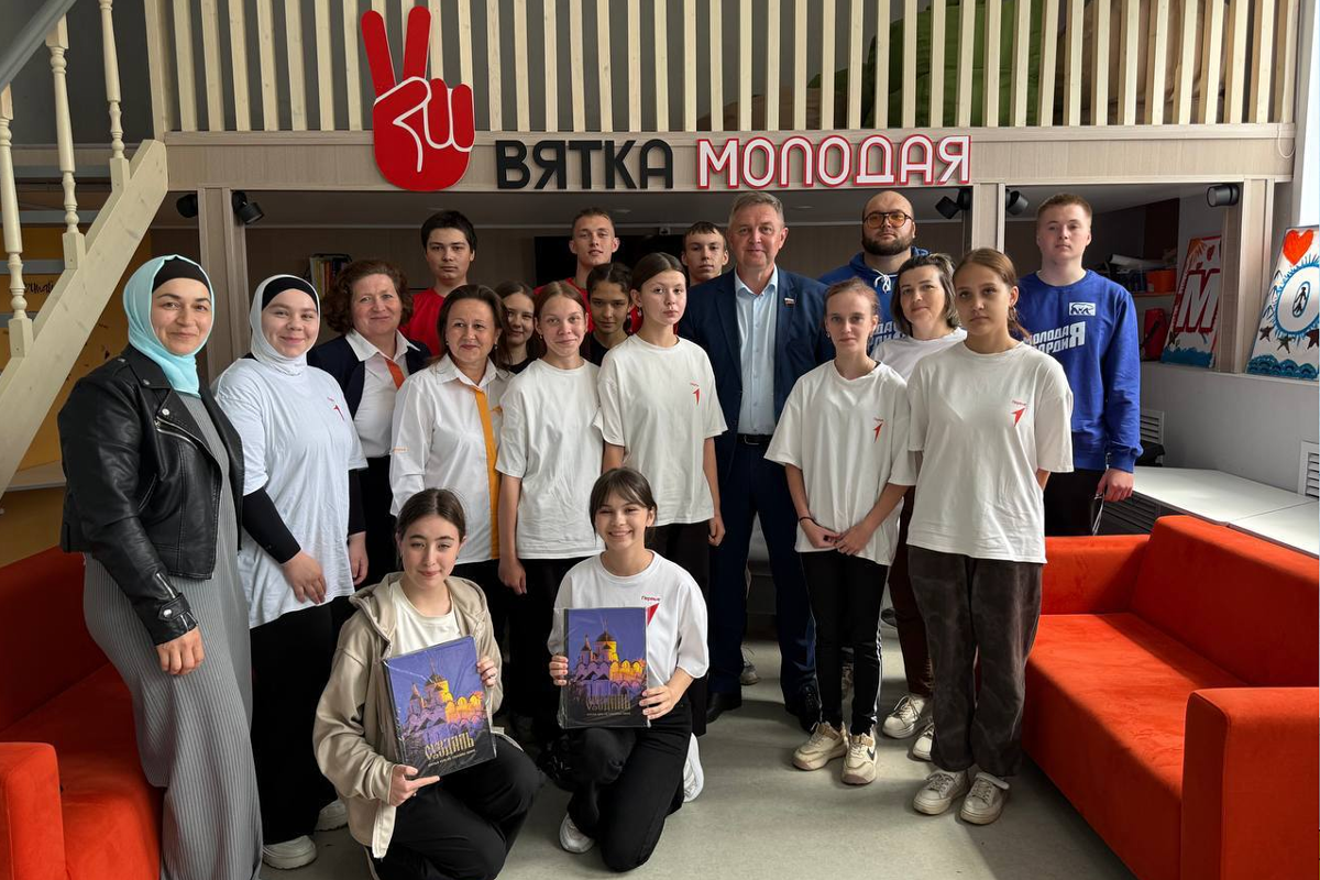 Спикер Заксобрания Кировской области Роман Береснев встретился с жителями Малмыжского района: Инициативные группы дают возможность для дальнейшего развития территории