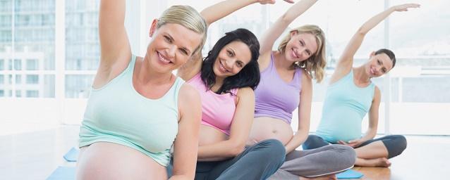 7 упражнений для беременных, которые помогут избавиться от боли в спине