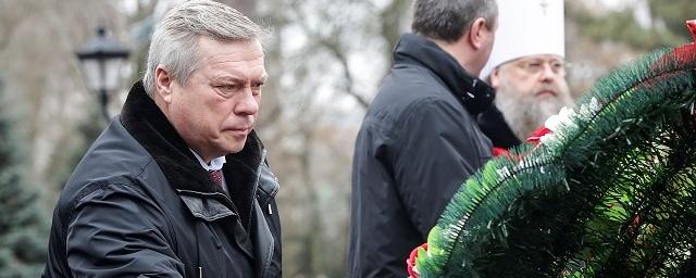 В Ростове Голубев возложил цветы к мемориалу «Павшим воинам»