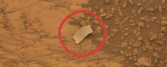 Уфологи нашли на Марсе обломок корабля