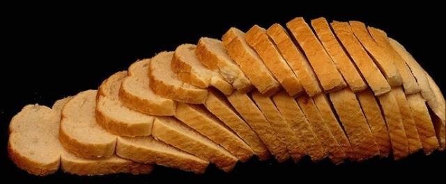 В столовой екатеринбургской школы продавали хлеб с 20-кратной наценкой
