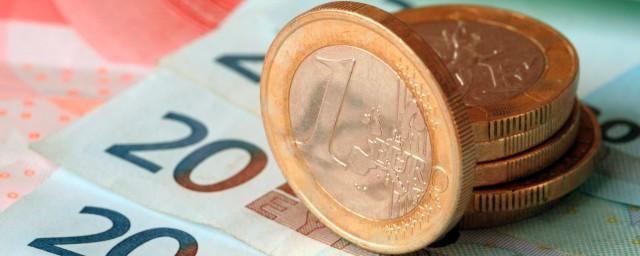 Курс евро впервые с весны 2016 года превысил 80 рублей