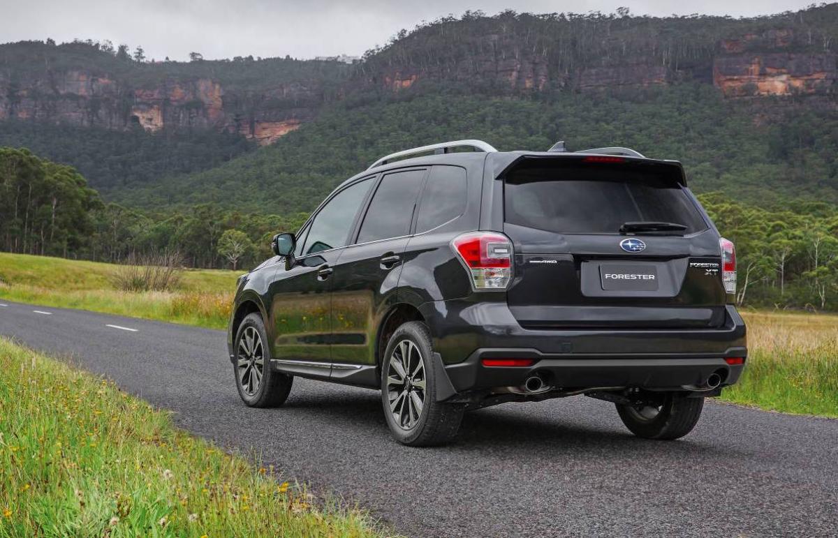 Стали известны цены на Subaru Forester и Outback 2017 модельного года