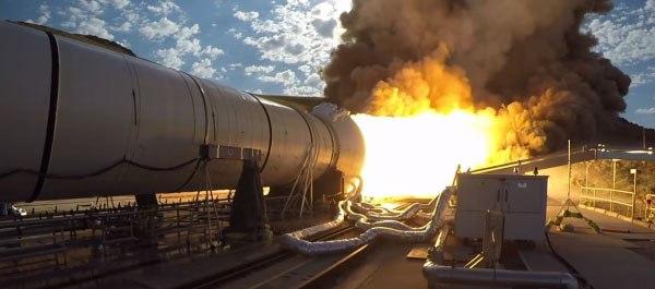 NASA показало видео испытаний двигателя сверхтяжелой ракеты