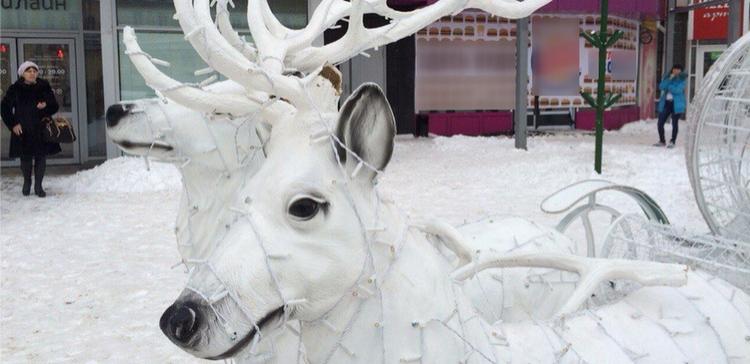 В центре Ульяновска хулиганы оторвали рога фигуре новогоднего оленя