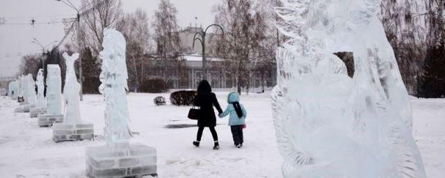 Снежный городок в Барнауле на Сахарова демонтируют 12 января