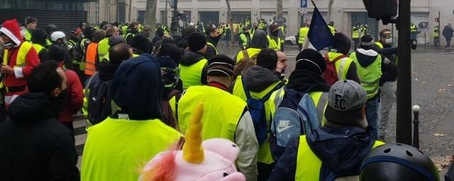 В Париже в ходе протестов пострадали 55 человек