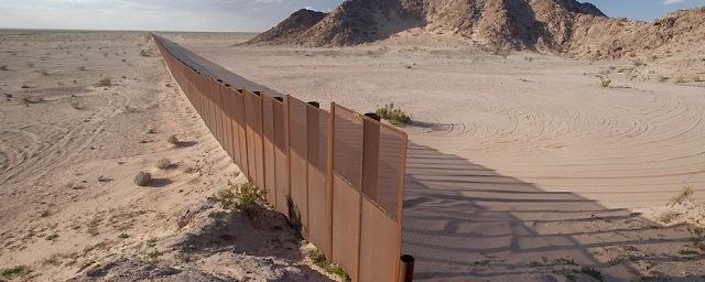 США выделят $1,6 млрд на строительство стены на границе с Мексикой