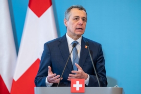 Кассис заявил, что Швейцария скоро примет решение приглашать ли Россию на мирный саммит по Украине