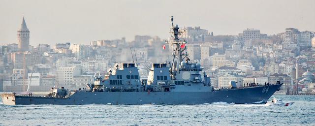 Американские ВМС объяснили появление двух эсминцев в Черном море