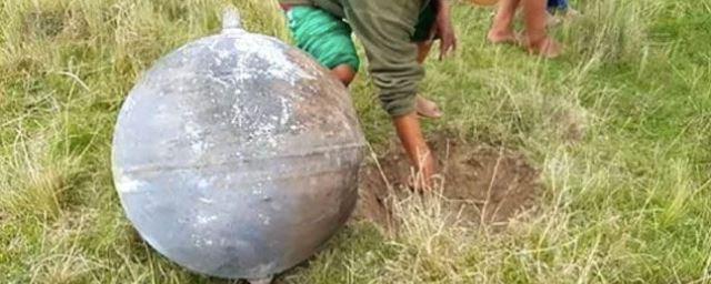 Inhabitants of Peru were frightened by the steel spheres which have come on a silver platter