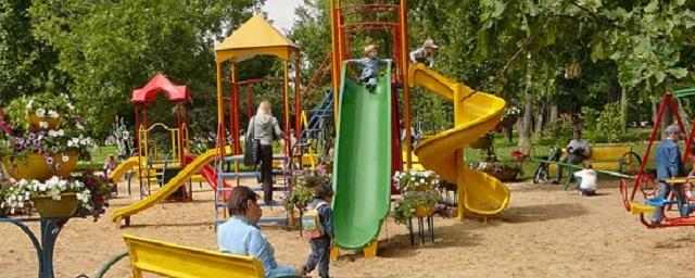 В Иркутске до 10 августа установят и доукомплектуют детские площадки