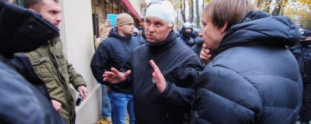 В Одессе протестующие разбили голову начальнику местной полиции