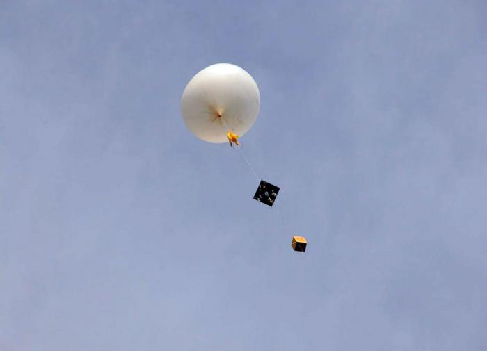 Военный эксперт объяснил новую тактику ВСУ с отправкой в РФ воздушных шаров