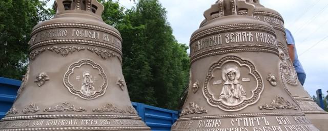 Имя губернатора Брянщины Богомаза увековечили на колоколе собора