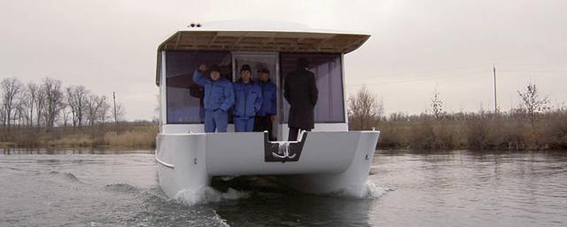 Камчатские туристы смогут провести отпуск на плавучих дачах в Аваче