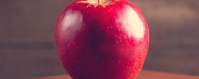 В аэропорту США пассажирку оштрафовали на $500 из-за яблока